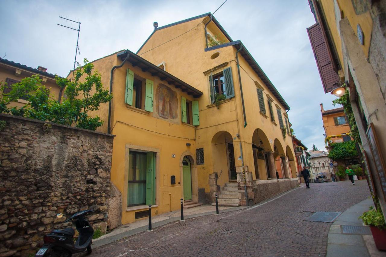 Palazzo Ponte Pietra Apartment Verona Exterior photo